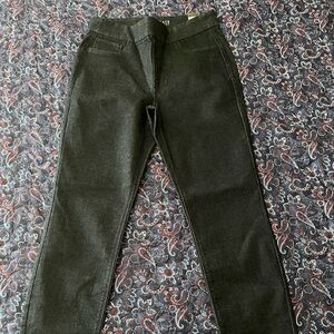 White House Black Market Women’s pull on black denim. Size 4. NWT